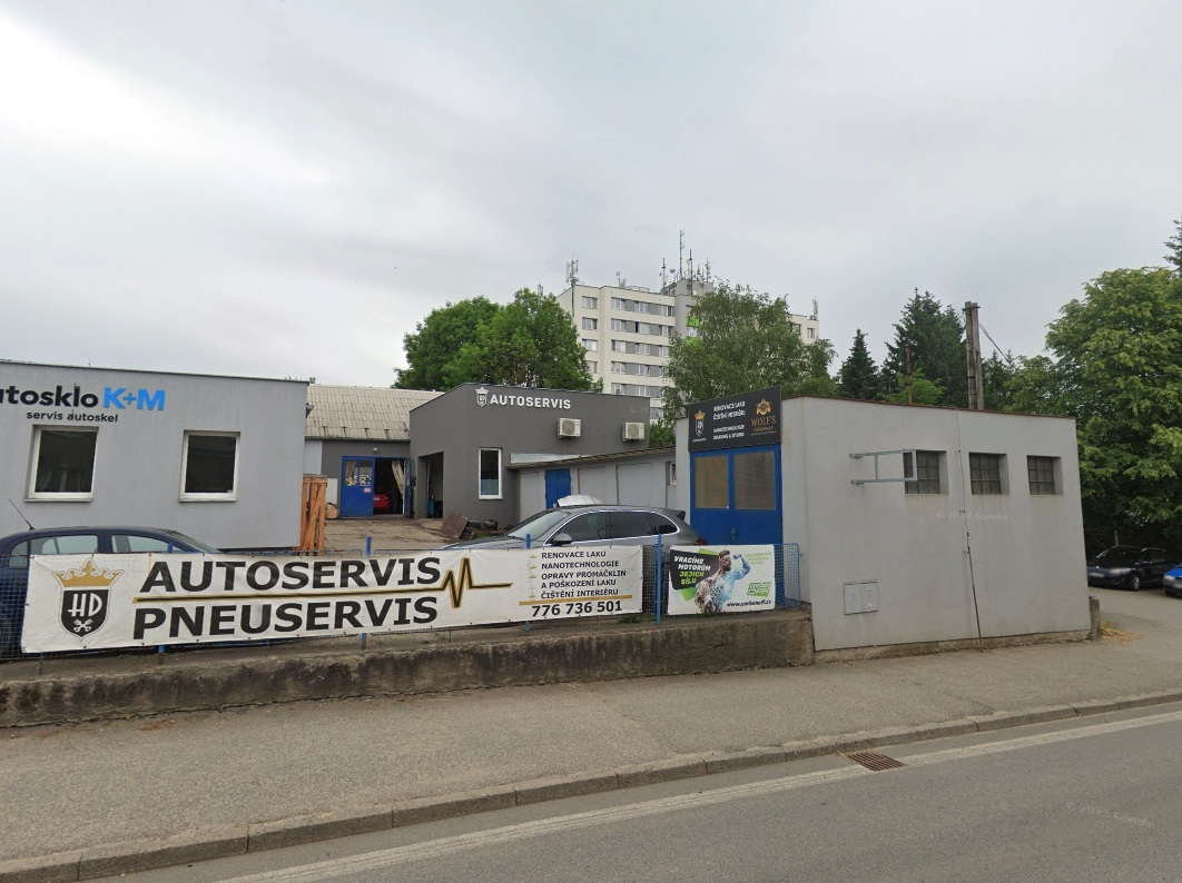 Budova autoservisu HD Autoservis v Táboru