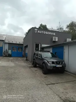 Další pohled na budovu autoservisu HD Autoservis